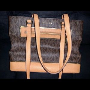 MK Michael Kors hand bag